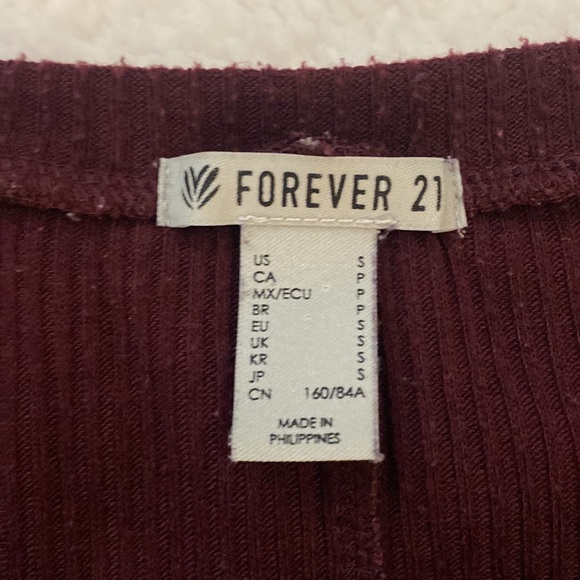 Woman’s long sleeve - Picture 2 of 3
